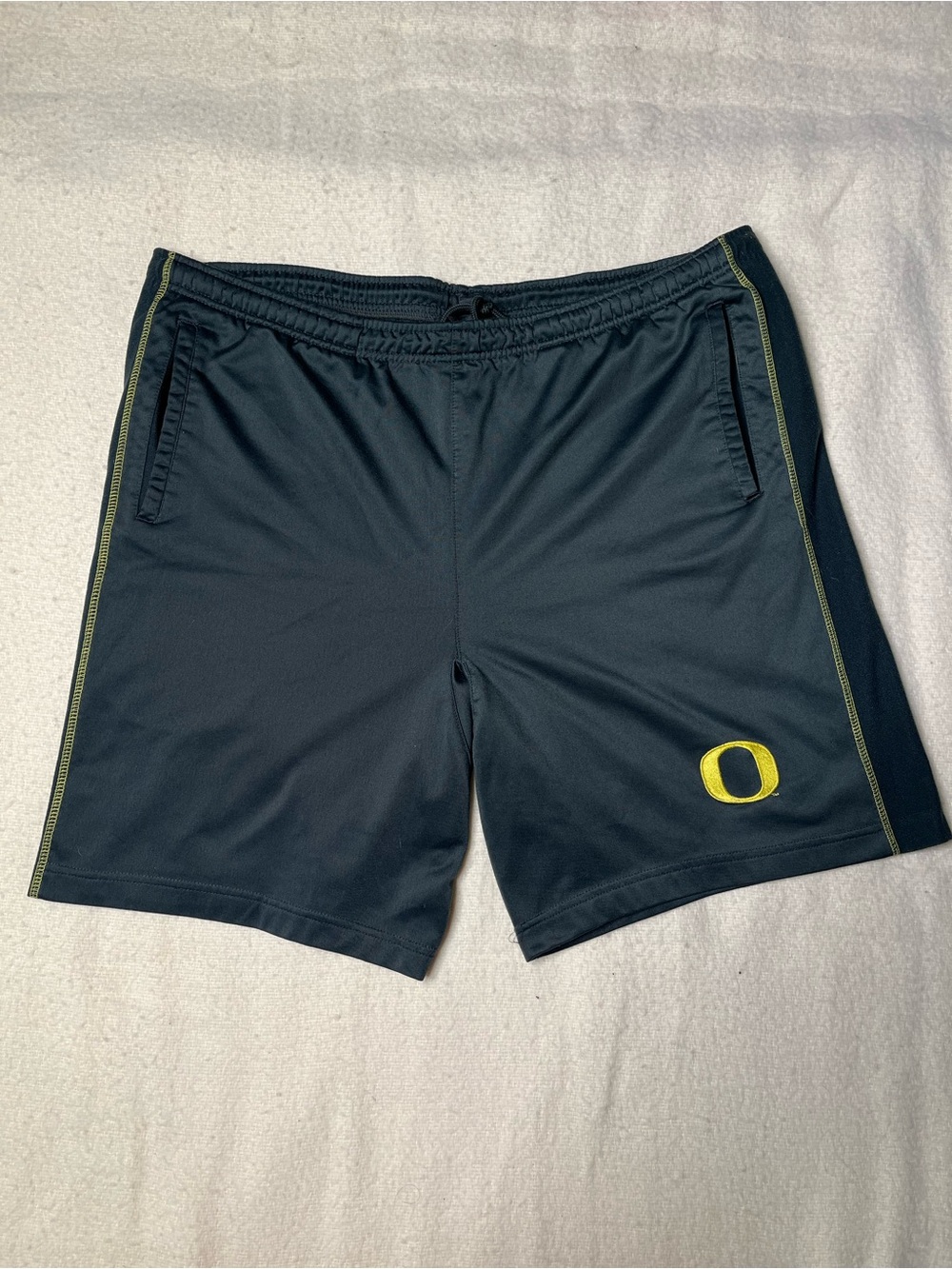 Vintage Nike Team NCAA Oregon Ducks Basketball Green Shorts Men’s XL Y2K Vtg 90s